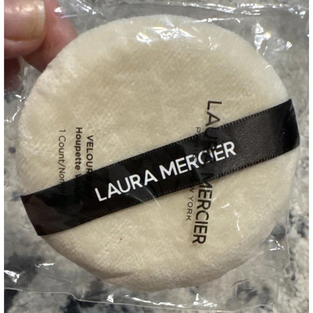 Laura Mercier Velour Puff Make Up Powder New